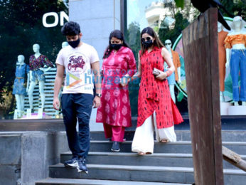 Photos: Yami Gautam Dhar spotted in Bandra along with her family