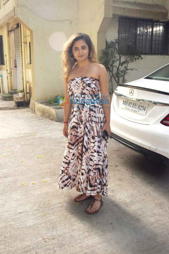 rashami desai 4 16