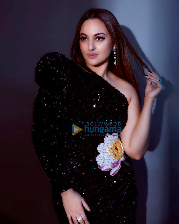 sonakshi sinha 1 71
