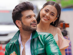Karan Kundra goes down on his knees for Naagin actress Tejasswi Prakash on the sets of Dance Deewane Juniors