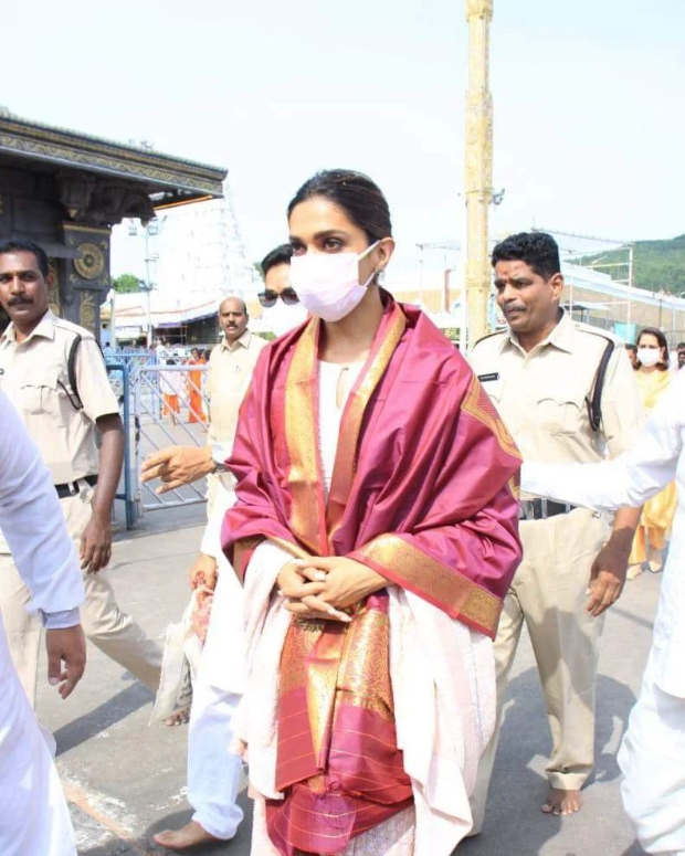 Deepika Padukone and father Prakash Padukone visit Tirupathi to seek blessings, see pictures Deepika Padukone and father Prakash Padukone visit Tirupathi to seek blessings, see pictures