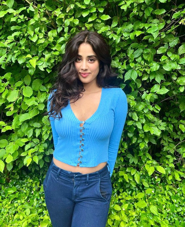 Janhvi Kapoor seen in good spirits relaxing by the nature