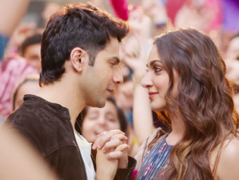 Jugjugg Jeeyo Advance Booking Report: Records 50% ticket sales of Bhool Bhulaiyaa 2; sells 15,500 tickets at the national chains Jugjugg Jeeyo Advance Booking Report: Records 50% ticket sales of Bhool Bhulaiyaa 2; sells 15,500 tickets at the national chains