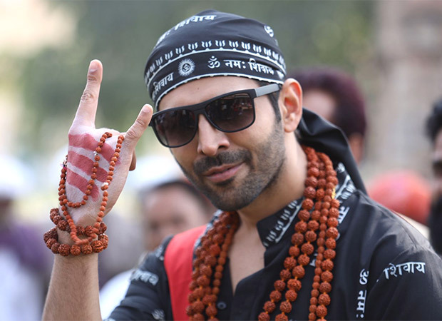 Kartik Aaryan keeps 'Rooh Baba' outfit as a memento after Bhool Bhulaiyaa 2 success