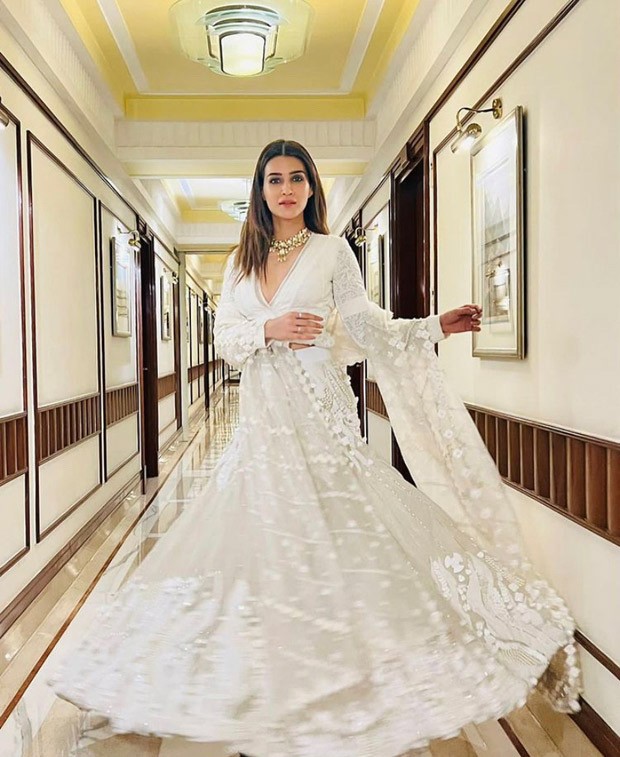 Kriti Sanon looks dreamy in Shivan & Narresh’s ivory lehenga 