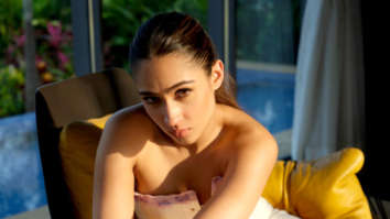 Celebrity wallpaper of Pashmina Roshan