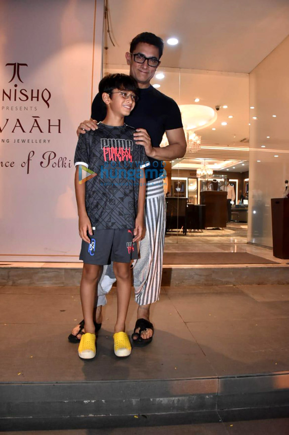 photos aamir khan snapped with his son azad rao khan in bandra 4 2