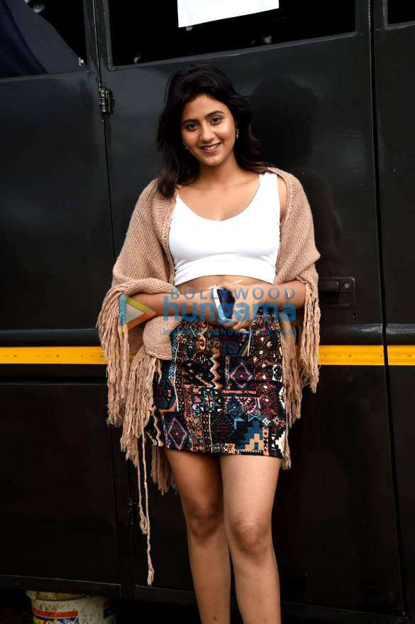 photos anjali arora snapped in madh island 2