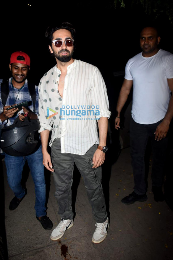 photos ayushmann khurrana and avneet kaur snapped in juhu 2