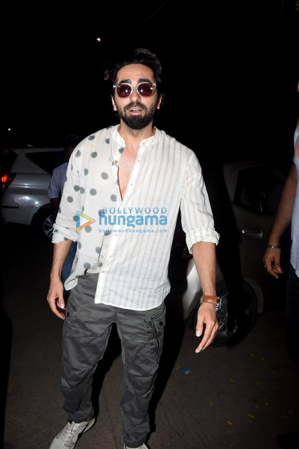 Photos: Ayushmann Khurrana and Avneet Kaur snapped in Juhu Photos: Ayushmann Khurrana and Avneet Kaur snapped in Juhu