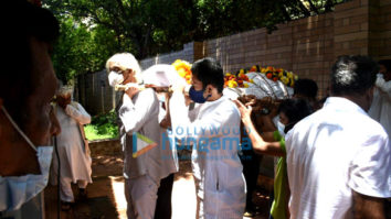 Photos: Celebs arrive at Sudhir Mishra’s residence after the filmmaker’s mother passes away