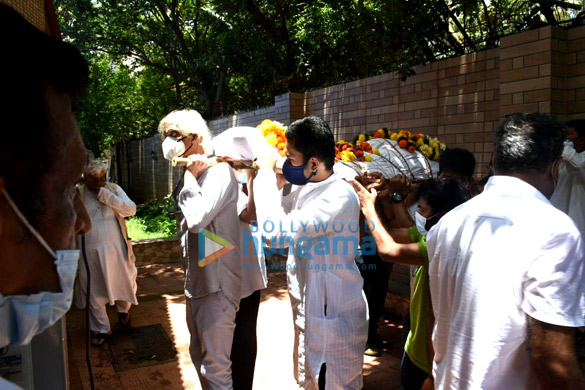 Photos: Celebs arrive at Sudhir Mishra’s residence after the filmmaker’s mother passes away