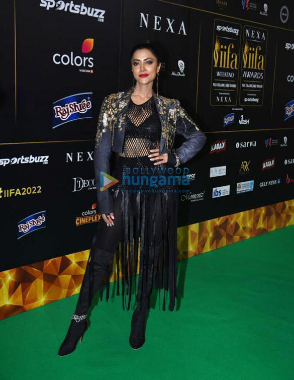 photos celebs grace iifa awards 2022 green carpet and iifa rocks in abu dhabi 196 3