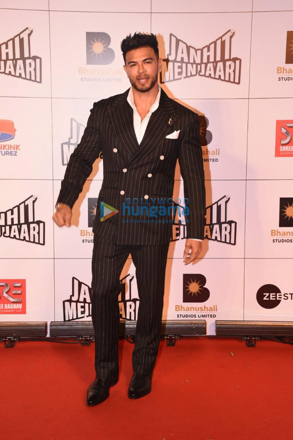 photos celebs grace the premiere of janhit mein jaari 2