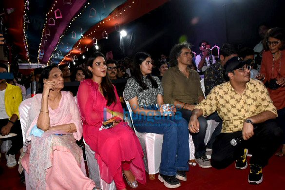 photos celebs snapped at the khidkiyaan theatre festival 9
