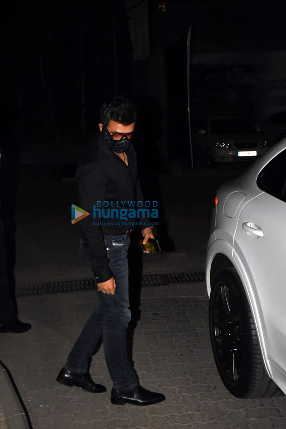 photos celebs snapped attending shilpa shettys birthday party1 2