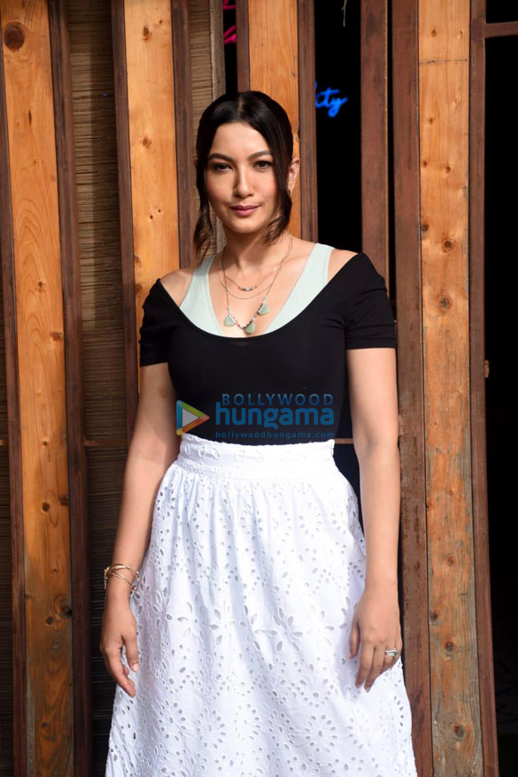 photos gauahar khan snapped outside a studio in mumbai 2