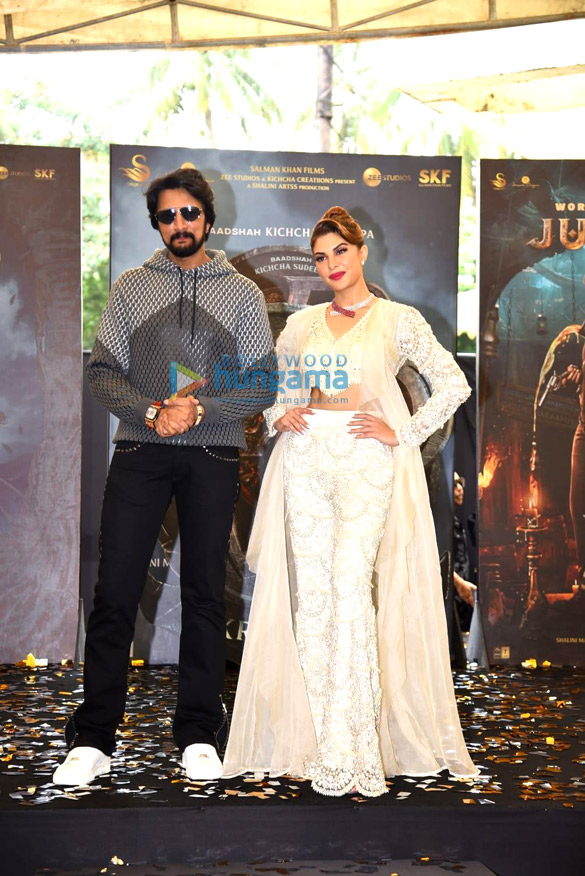 photos kichcha sudeep and jacqueline fernandez snapped at the trailer launch of vikrant rona 1