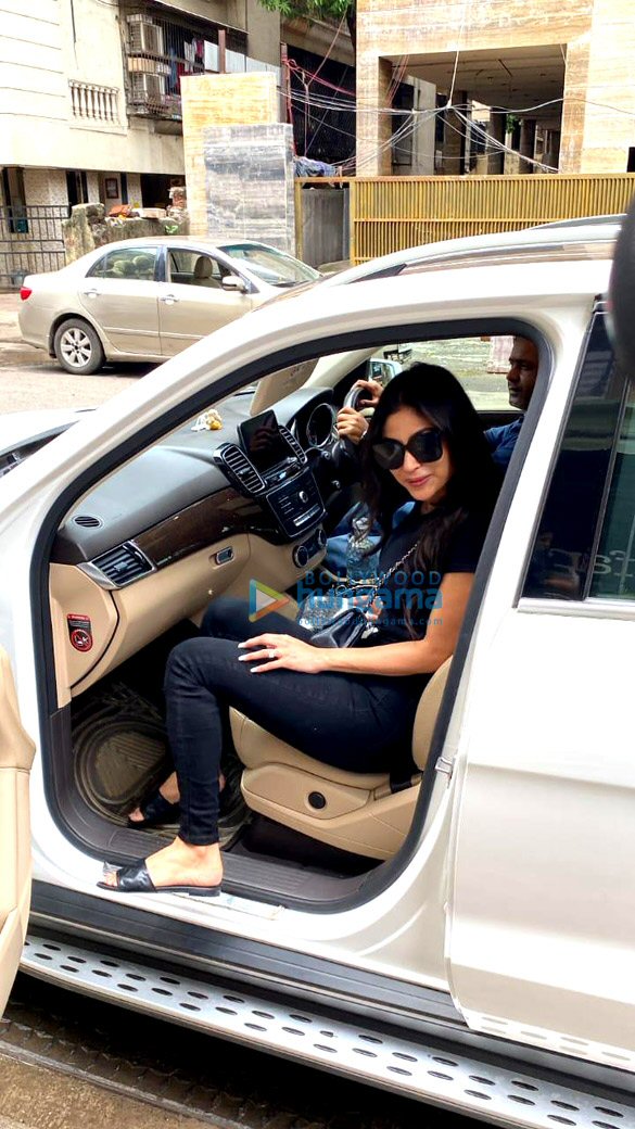 photos mouni roy spotted in bandra 4 2