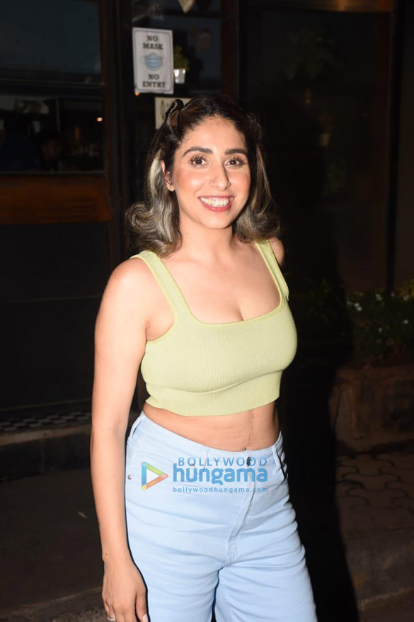 Photos: Neha Bhasin snapped at Indigo Deli in Lokhandwala Photos: Neha Bhasin snapped at Indigo Deli in Lokhandwala