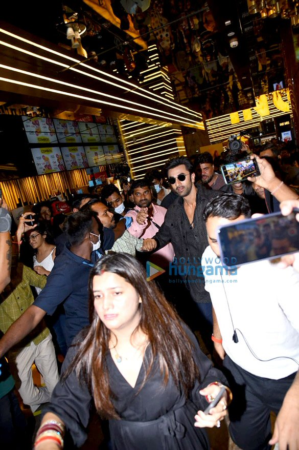 photos ranbir kapoor sanjay dutt vaani kapoor snapped at the trailer launch of shamshera 3