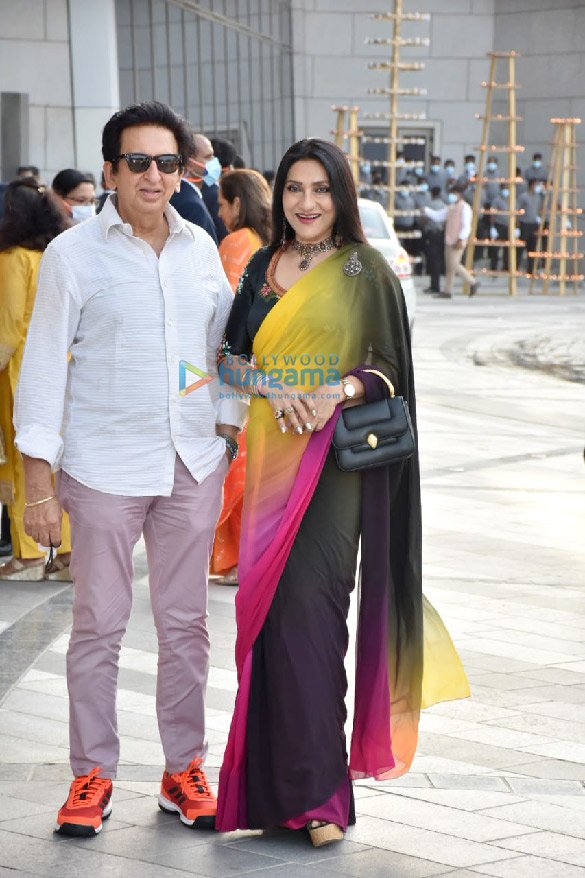 photos salman khan ranveer singh mukesh ambani and others snapped at jio world centre 10