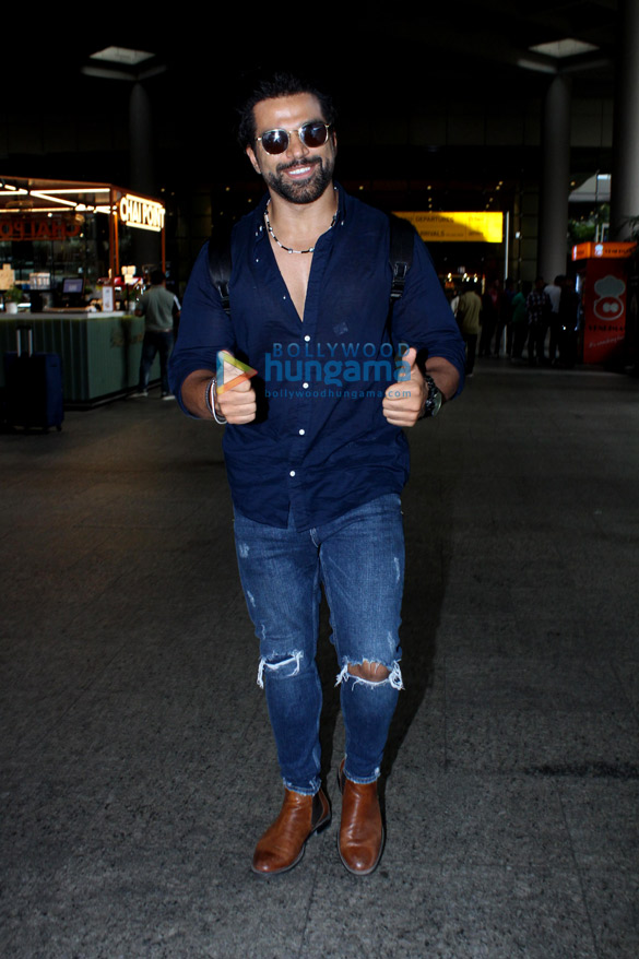 photos samantha ruth prabhu karan kundra and rithvik dhanjani snapped at the airport 1