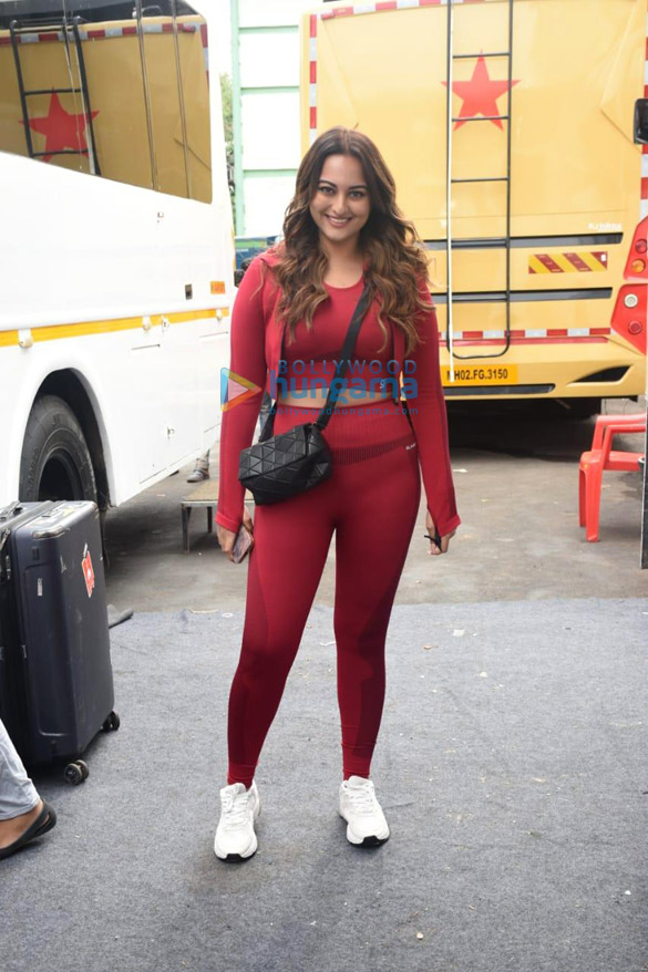 photos sonakshi sinha spotted at film city 3
