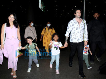 Photos: Sunny Leone snapped at the airport Photos: Sunny Leone snapped at the airport