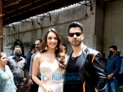 Photos: Varun Dhawan, Kiara Advani, Anil Kapoor and Neetu Singh snapped during JugJugg Jeeyo promotions on Dance Deewane Juniors