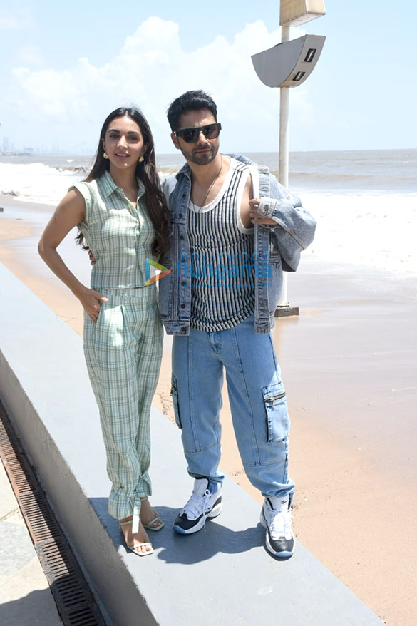photos varun dhawan kiara advani and anil kapoor snapped promoting jugjugg jeeyo 5