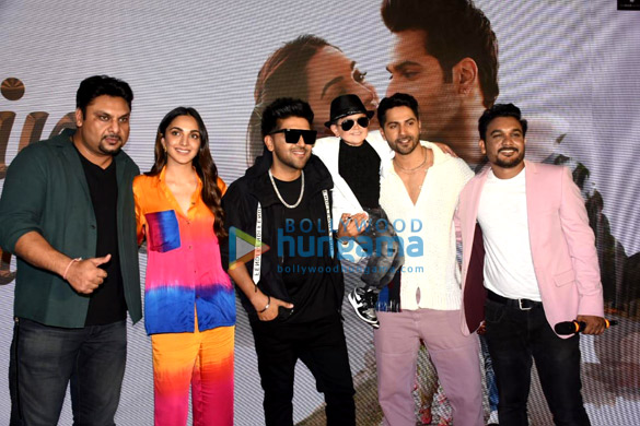 photos varun dhawan kiara advani and guru randhawa grace the launch of the track nain ta heera from their film jugjugg jeeyo 6