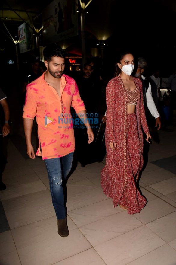 photos varun dhawan and kiara advani snapped promoting the film jugjugg jeeyo 2