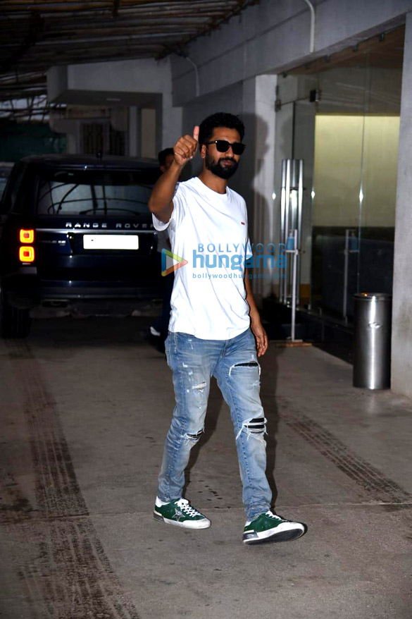 photos vicky kaushal snapped at sunny super sound in juhu 2