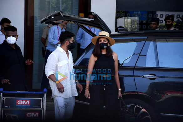 Photos: Virat Kohli and Anushka Sharma spotted at Kalina airport Photos: Virat Kohli and Anushka Sharma spotted at Kalina airport