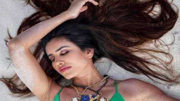 Celebrity Photos of Sonnalli Seygall