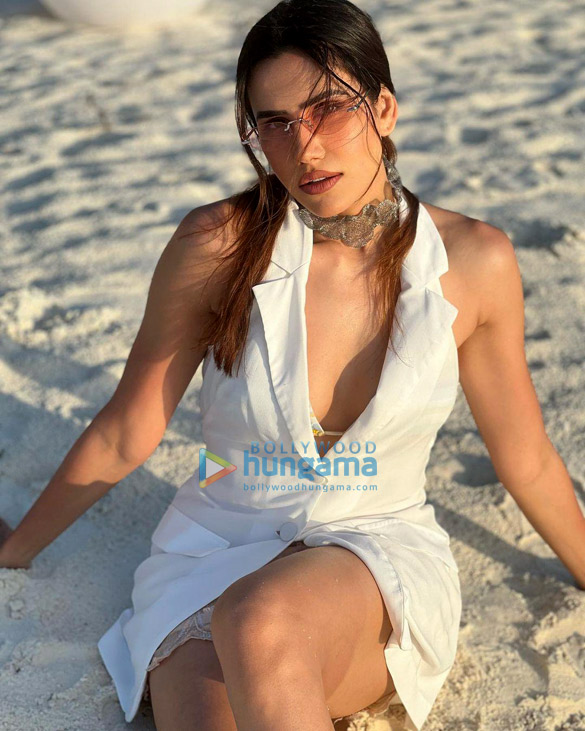 sonnalli seygall 2 18
