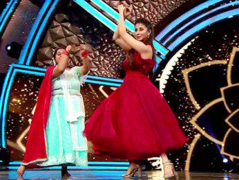 Urmila Matondkar’s delightful performance on Mere Haathon Mein Nau-Nau Choodiyan Hain | Bhagyashree Urmila Matondkar’s delightful performance on Mere Haathon Mein Nau-Nau Choodiyan Hain | Bhagyashree