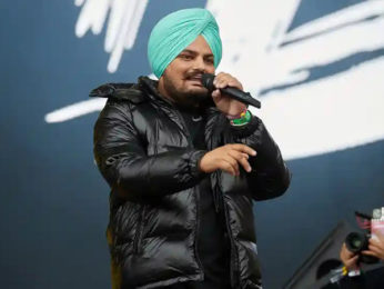 Sidhu Moose Wala Murder case: CCTV footage shows jeep halting for selfies with singer; informant spotted in video Sidhu Moose Wala Murder case: CCTV footage shows jeep halting for selfies with singer; informant spotted in video