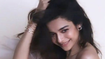 We absolutely love Mithila Palkar’s messy hair – don’t care attitude