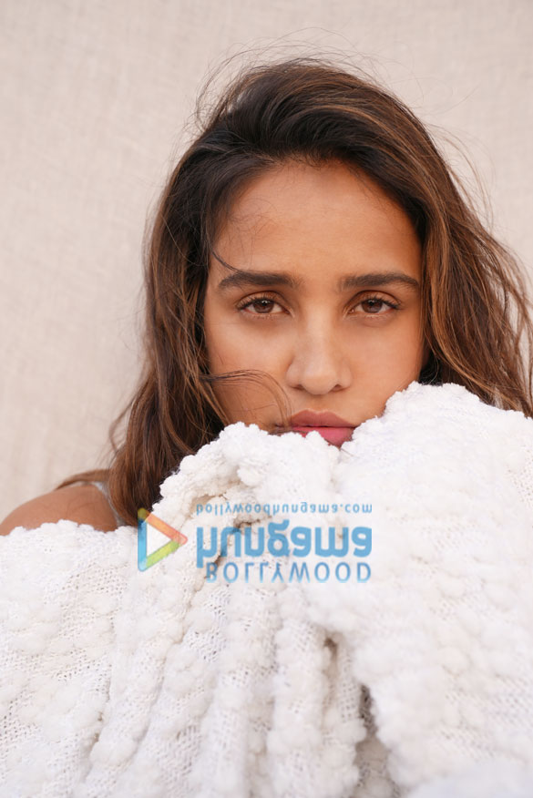 aisha sharma 009 3