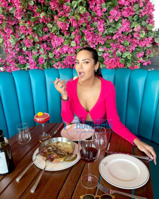 Celebrity Photos of Esha Gupta