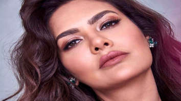 Celebrity Photos of Esha Gupta