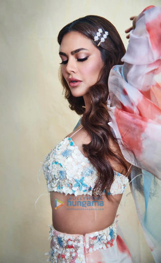 Celebrity Photos of Esha Gupta