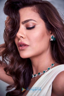 Celebrity Photos of Esha Gupta