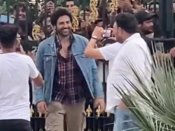 Kartik Aaryan greets a sea of fans in Haryana Kartik Aaryan greets a sea of fans in Haryana