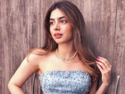 Khushi Kapoor looks super cute in maroon casuals