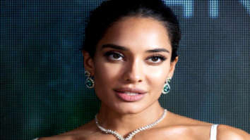 Celebrity Photos of Lisa Haydon