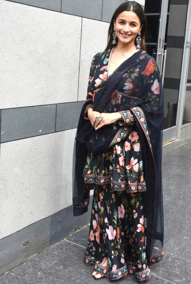 Mom-to-be Alia Bhatt looks ethereal in an elegant black floral kurta & sharara worth Rs. 62,800 as she promotes her movie Darlings Mom-to-be Alia Bhatt looks ethereal in an elegant black floral kurta & sharara worth Rs. 62,800 as she promotes her movie Darlings