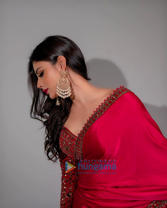 mouni roy 5 47